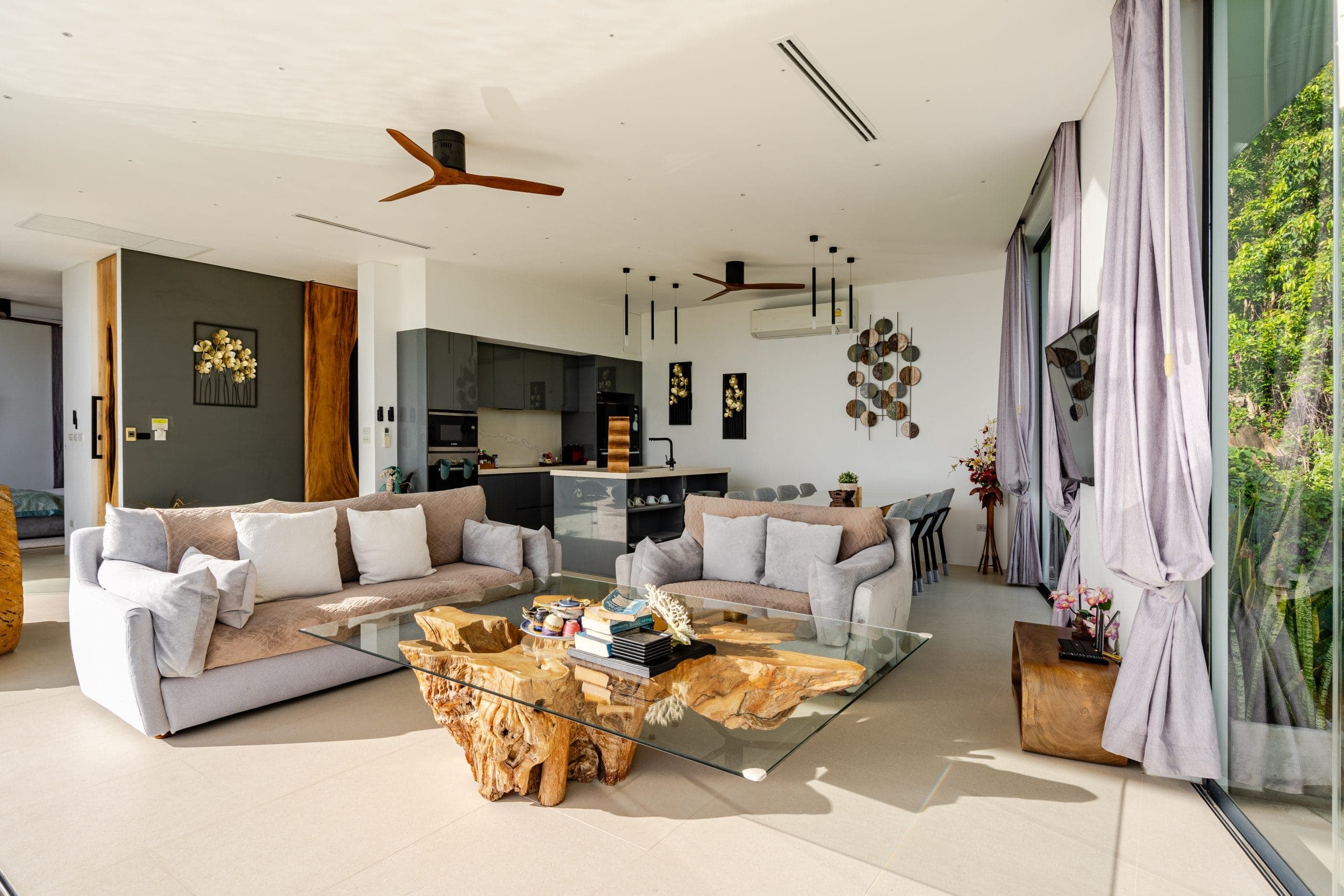 Honeymoon suite living room
