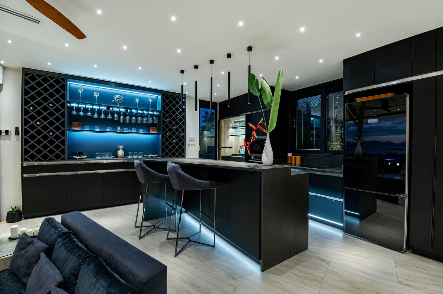 Tuxedo villa jacuzzi