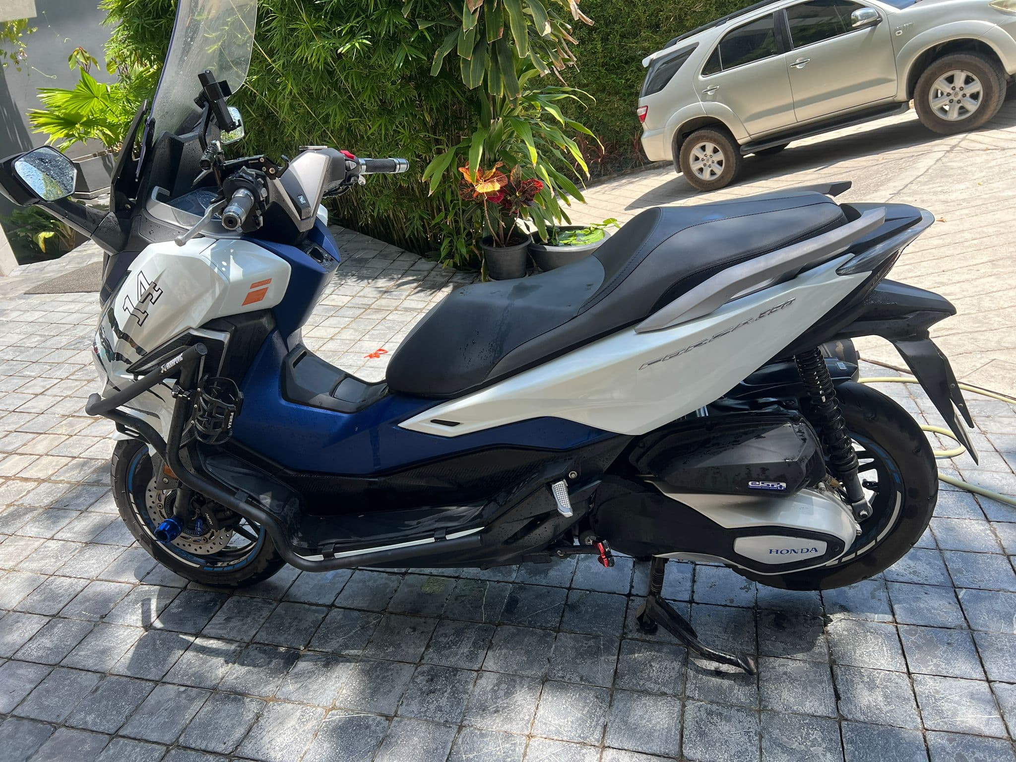 Honda Forza 350 (Blue and White)