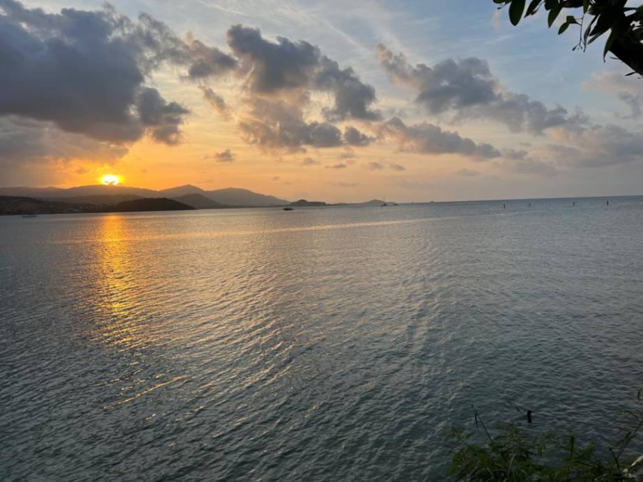 Breathtaking view of the setting sun in Koh Samui.